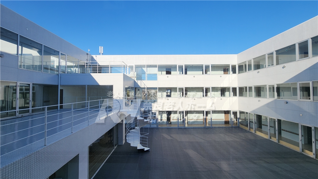 はっぴーらいふ奈良登美ヶ丘中庭